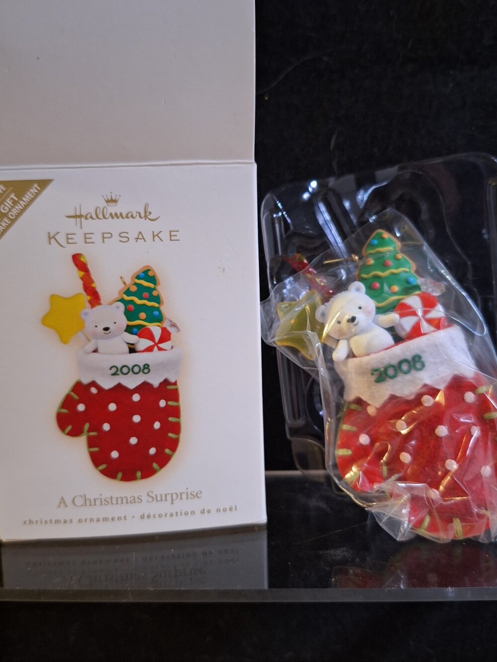 Hallmark Keepsake 2008 Christmas Ornament A Christmas Surprise 3.5" Mitten Candy